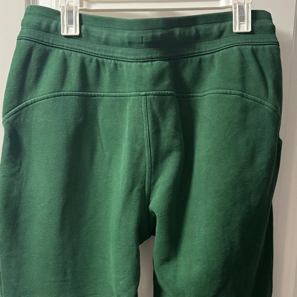 Green Lululemon Scuba Women’s Jogger Pants - Picture 6 of 7